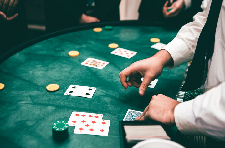 poker table